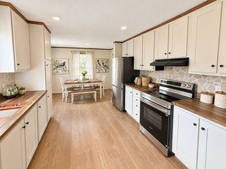 1 Lee St, Shelby, OH 44875