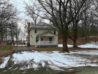 5860 N  600 E, Howe, IN 46746
