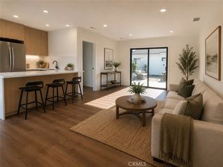 7008 Aura Ave, Reseda, CA 91335