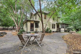 442 Summit St, Ridgewood, NJ 07450