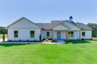21 Creek Stone Dr, Hartwell, GA 30643