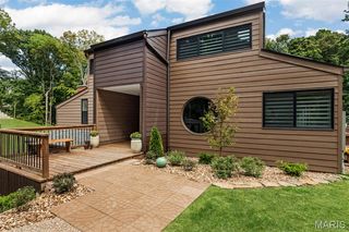 35 Arrowhead Estates Ct, Chesterfield, MO 63017