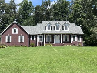 420 Shangri La, Woodbury, TN 37190