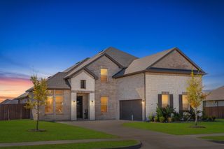 814 Hat Creek Dr, Midlothian, TX 76065