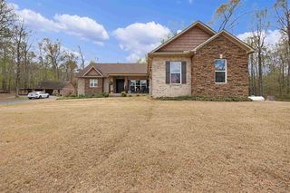303 Bakers Chapel Rd, Medina, TN 38355