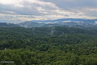 26 Shady Oaks Way, Sevierville, TN 37876