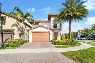 8723 NW 102nd Pl, Doral, FL 33178