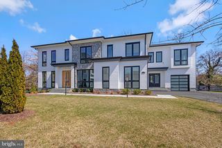 6508 Halls Farm Ln, McLean, VA 22101