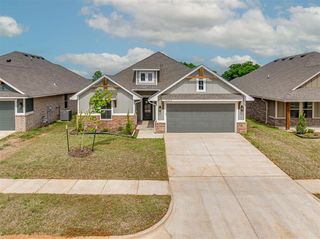 12429 Dolche Vita Dr, Yukon, OK 73099