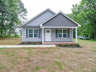 245 Honeysuckle Ln, Salisbury, NC 28146