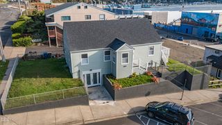 1309 SW Bay St, Newport, OR 97365