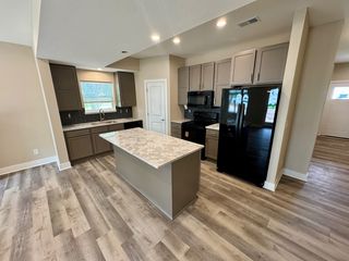 8528 Kickapoo St #8e47409ed, De Soto, KS 66018