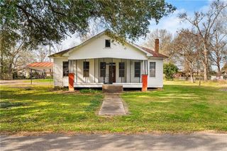 1905 Ruth Ford Dr, Lecompte, LA 71346