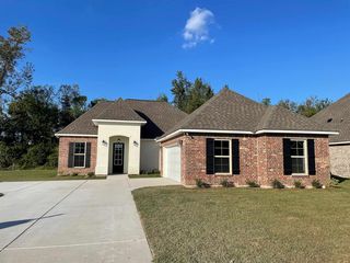 328 Sucrose Dr, Thibodaux, LA 70301