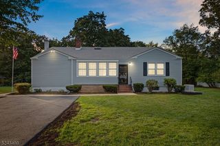 446 Wheeler Pl, Somerset, NJ 08873