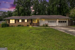 1239 Sharonton Dr, Stone Mountain, GA 30083