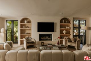 1417 Bluebird Ave, Los Angeles, CA 90069