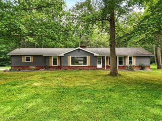 8619 Sugar Tree Dr, Novelty, OH 44072