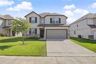 982 Crossing Dr, Bryan, TX 77803