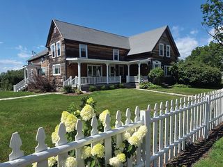 777 Ridge Rd, Hardwick, MA 01037