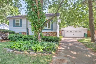 2213 E  Rainbow Vw, Urbana, IL 61802