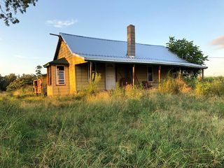 1907 Glaze Creek Rd, Maynard, AR 72444