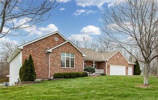 4203 SE Willow Ridge Ct, Blue Springs, MO 64014