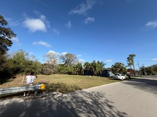 Singleton Ave, Arcadia, FL 34266