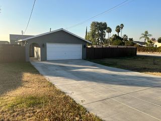 1179 Tourmaline Ave, Mentone, CA 92359