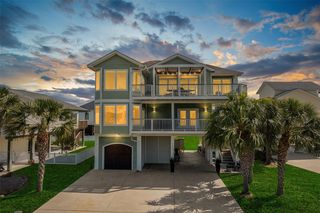 13951 Pirates Beach Blvd, Galveston, TX 77554