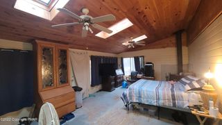 284 N  South Turnpike Rd, Newfoundland, PA 18445