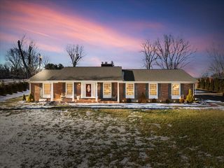 1895 Lee Hwy, Pulaski, VA 24301