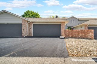2605 Knollwood Dr, Crown Point, IN 46307