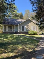 1020 Branscomb Cir SE, Huntsville, AL 35803