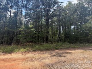 3542 Vilas Dr, Claremont, NC 28610
