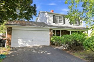 37 Heritage Dr, Lancaster, NY 14086