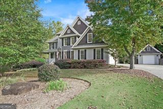 8760 Stone River Dr, Gainesville, GA 30506