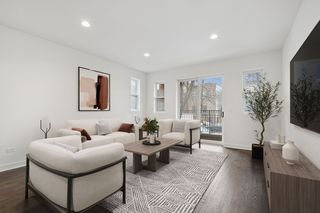 1952-1956 W  Erie Ohio St, Chicago, IL 60622