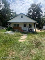 189 Walter Havard Rd, Lucedale, MS 39452