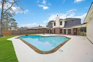 15 Finetta Ln, Alvin, TX 77511