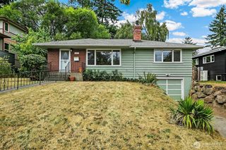 3039 49th Avenue SW, Seattle, WA 98116