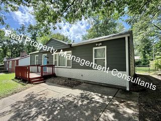 406 9th Street Ter, Warrensburg, MO 64093