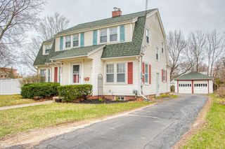1007 N  Shiawassee St, Owosso, MI 48867