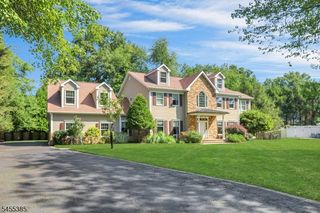 782 Tiffany Ave, River Vale, NJ 07675