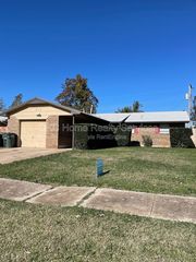513 Sunnyside Pl, Edmond, OK 73003