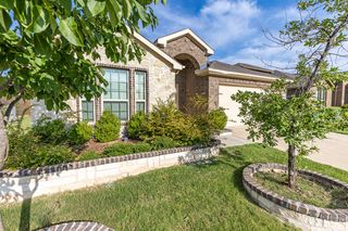 4013 Spur Trail Dr, Denton, TX 76208