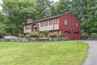 20 Harvest Drive, Hooksett, NH 03106