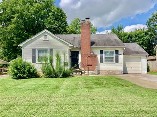 827 Cabell Dr, Bowling Green, KY 42101