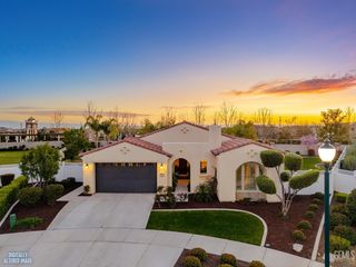1701 Audley End Pl, Bakersfield, CA 93311