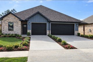 207 Central Park Ct #A, Athens, TX 75751